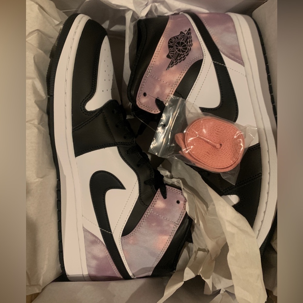 Air Jordan 1mid